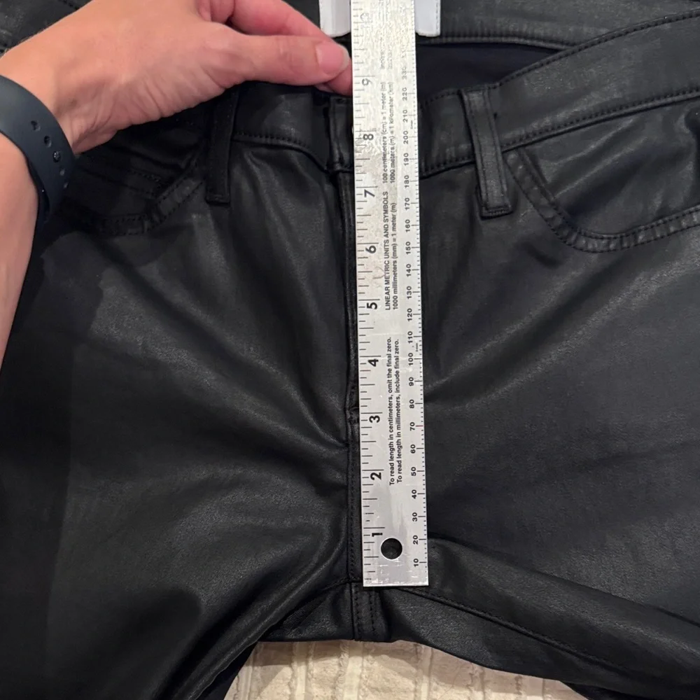 Current/Elliott Stiletto Black Coated Skinny Jeans size 28‎